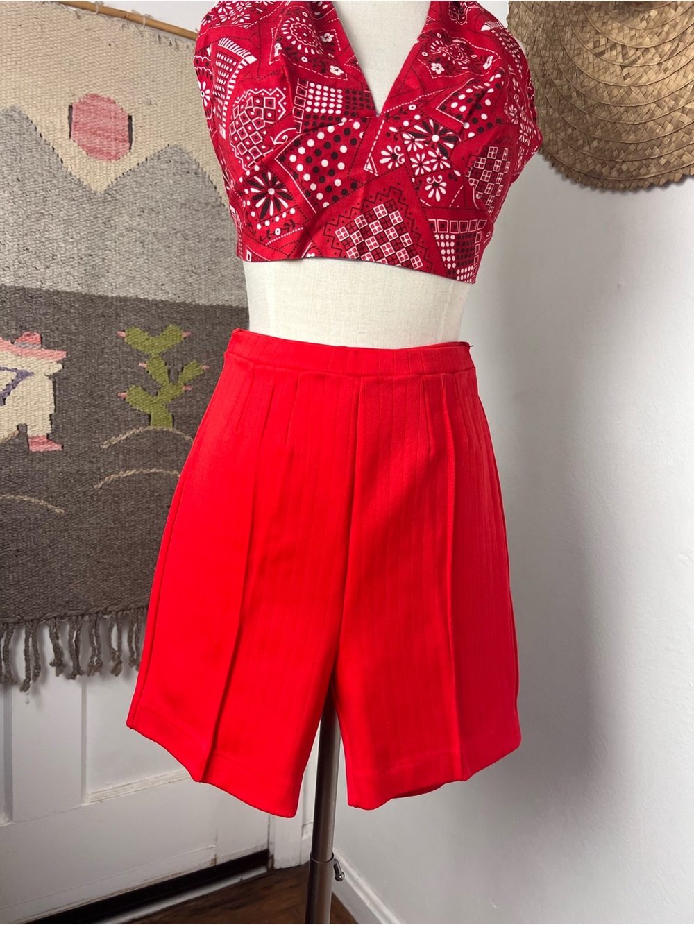 60’s Vintage Women’s Red High-Waist Pin Pleated Pull On Knit Women's Shorts S
